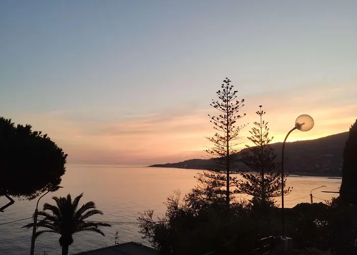 kaDevi Sanremo -centralissimo, parcheggio gratuito, bici-